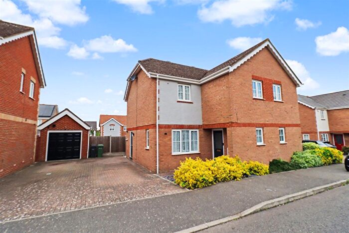 3 Bedroom Semi Detached House For Sale In Rushmoor Drive, Braintree, CM7