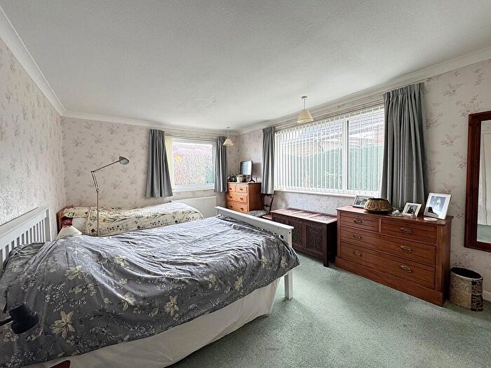 2 Bedroom Detached Bungalow For Sale In Siddeley Avenue, Kenilworth, CV8