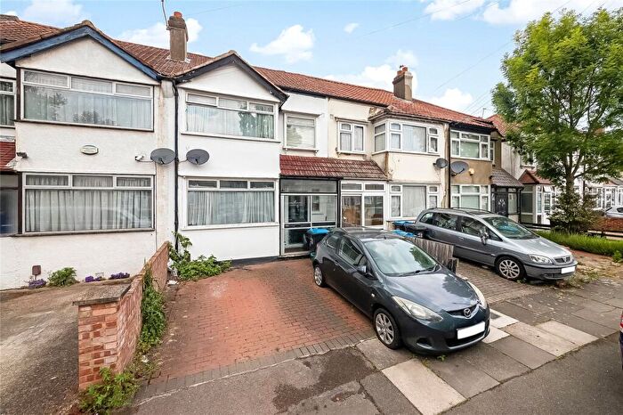 3 Bedroom Terraced House For Sale In Galpins Road, Thornton Heath, CR7