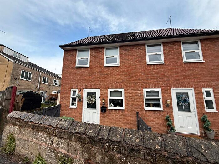 2 Bedroom Property To Rent In Park Hall Road, Mansfield Woodhouse, Mansfield, NG19