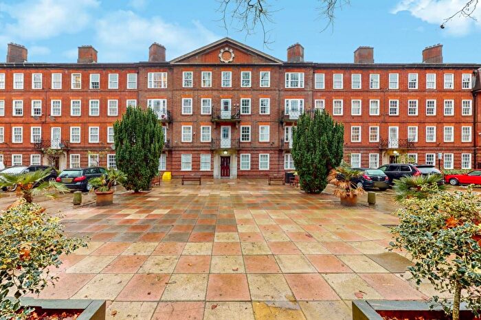 2 Bedroom Flat To Rent In Hortensia Road, Chelsea, SW10