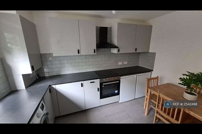 4 Bedroom Flat To Rent In Stockbeck, London, NW1