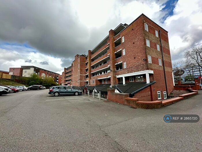 1 Bedroom Flat To Rent In Parrs Wood Court, Manchester, M20