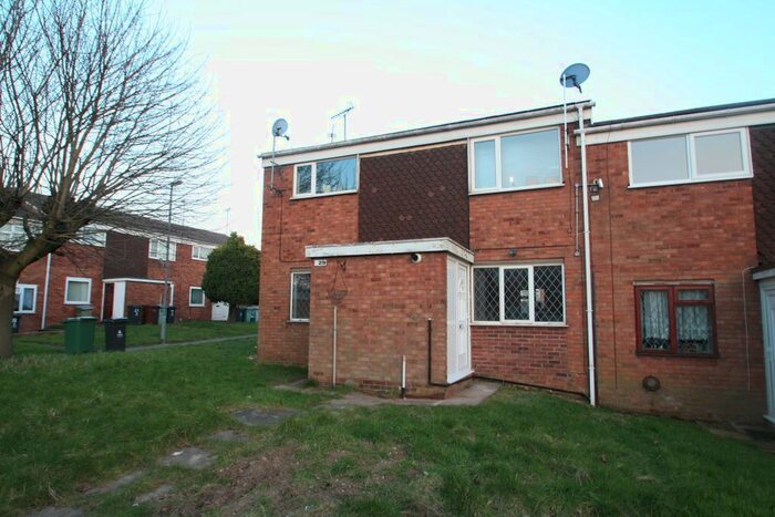 2 Bedroom Maisonette To Rent In Pommel Close, Walsall, WS5
