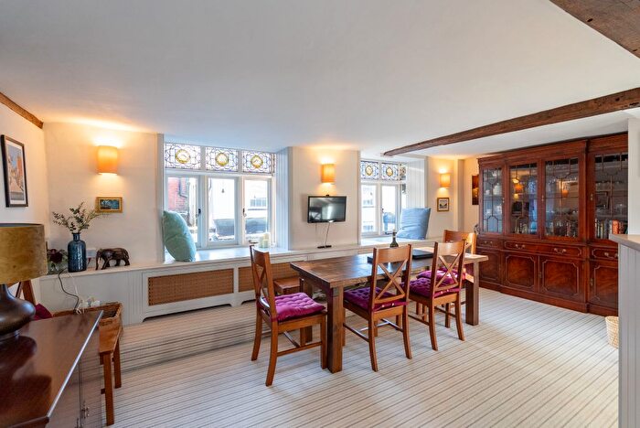 3 Bedroom Terraced House For Sale In Church Street, Dorking, RH4