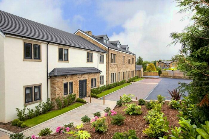 2 Bedroom Property To Rent In Hollin Wood Close, Shipley, BD18