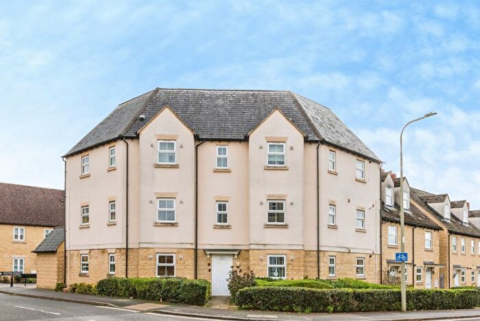 1 Bedroom Flat For Sale In Woodford Way, Witney, OX28