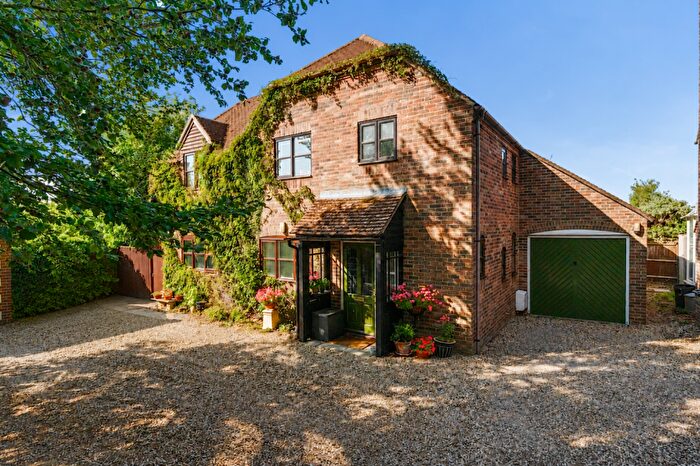 4 Bedroom Detached House For Sale In Edwards Hill, Lambourn, RG17
