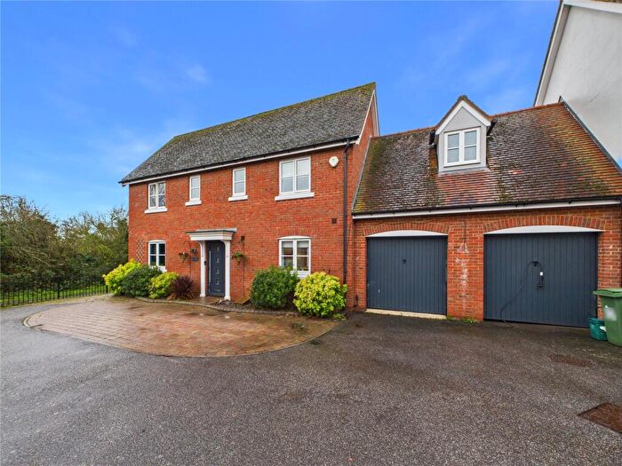 4 Bedroom Link Detached House For Sale In Stainer Close, Witham, Essex, CM8