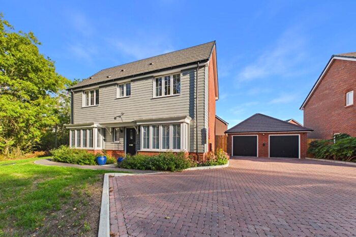 4 Bedroom Detached House For Sale In Brambling Grove, Finchwood Park, Wokingham, Berkshire, RG40