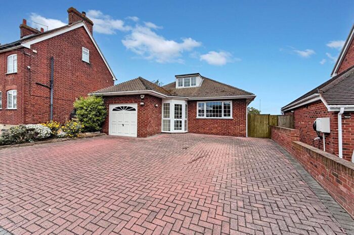 4 Bedroom Chalet For Sale In Forge Lane, Upchurch, Sittingbourne, ME9