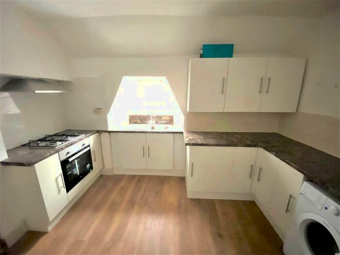4 Bedroom Maisonette To Rent In Albany Road, Cardiff(City), CF24