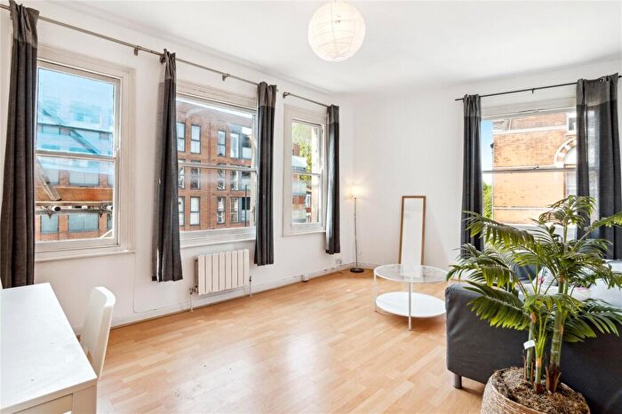 2 Bedroom Apartment To Rent In Dinsmore Road, London, SW12