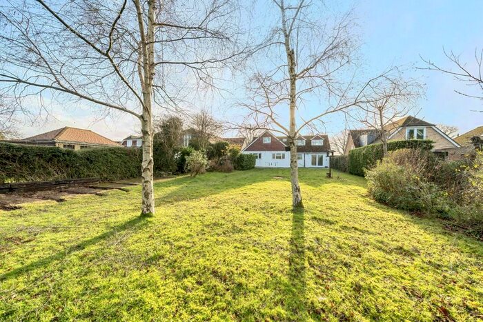 4 Bedroom Detached House For Sale In Magpie Hall Road, Stubbs Cross, Ashford, TN26