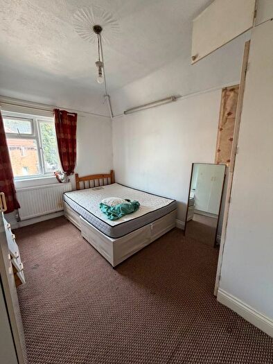 3 Bedroom Terraced House To Rent In Alliance Road, London, E13