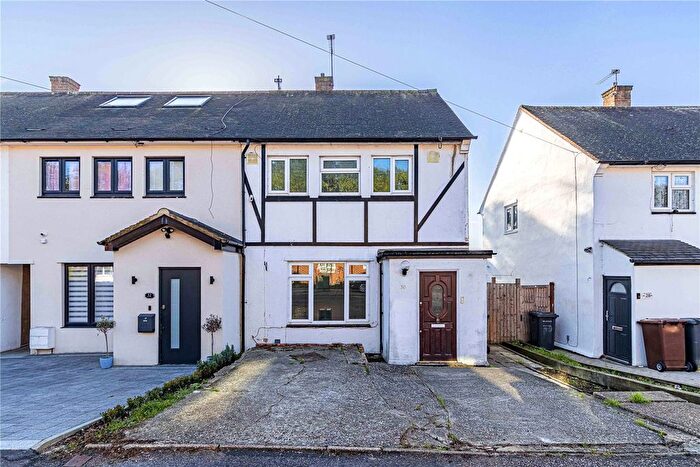 3 Bedroom End Of Terrace House For Sale In Berwick Road, Borehamwood, Hertfordshire, WD6