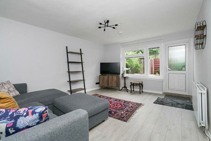 1 Bedroom Flat To Rent In Newhaven Main Street, Newhaven, Edinburgh, EH6