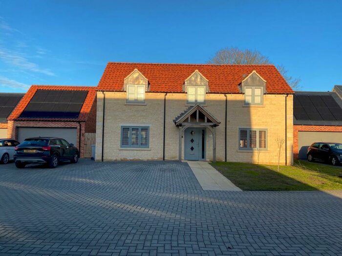 4 Bedroom Stone House For Sale In Highbank Gardens, Deeping St James, Peterborough, PE6