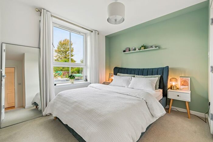 2 Bedroom Flat For Sale In Oatlands Square, Glasgow, G5