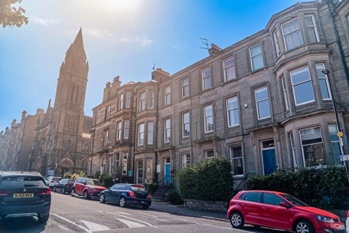 3 Bedroom Flat To Rent In Leamington Terrace, Edinburgh, Midlothian, EH10