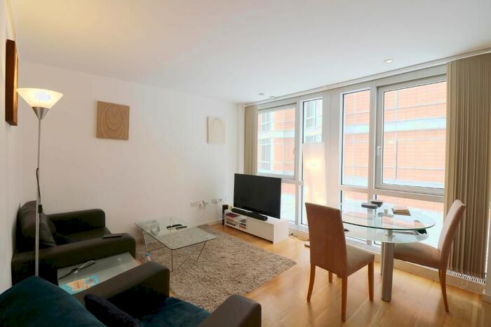 Studio To Rent In Ontario Tower, Fairmount Avenue, Canary Wharf, London, E14