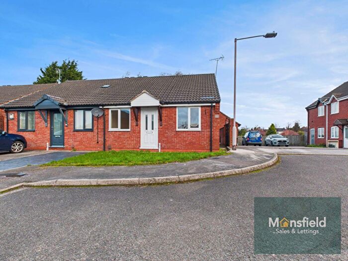 2 Bedroom Semi-Detached Bungalow To Rent In Mountview Close, Mansfield, NG18