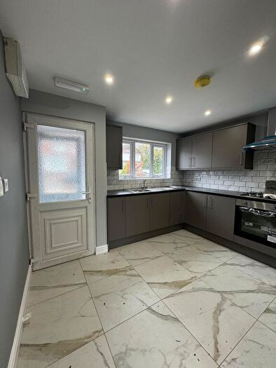3 Bedroom Semi Detached House To Rent In Waverley Avenue, Great Barr, Birmingham, B43