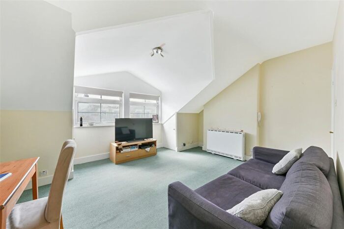 1 Bedroom Flat To Rent In Lilyville Road, Fulham, SW6