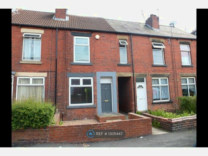 3 Bedroom Terraced House To Rent In Bellhouse Road, Sheffield S5