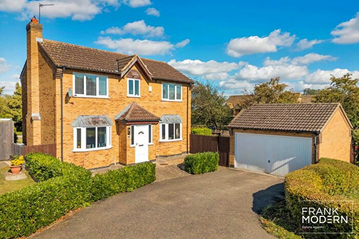 4 Bedroom Detached House For Sale In Mallard Close, Essendine, PE9