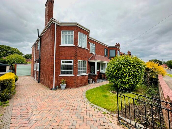 4 Bedroom Semi-Detached House For Sale In Belgrave Drive, Goole, DN14