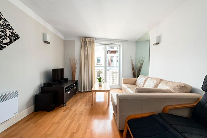 1 Bedroom Flat For Sale In Plumbers Row, Aldgate, E1