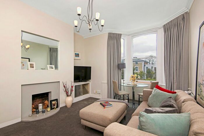2 Bedroom Flat To Rent In Thornton Hill, London, SW19