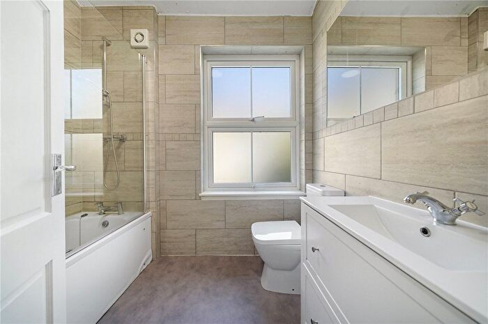 3 Bedroom Terraced House For Sale In Rainville Road, London, W6