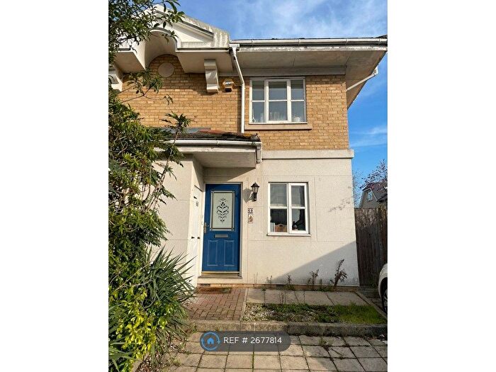 3 Bedroom Semi Detached House To Rent In Glenburnie Road, Tooting Bec, London, SW17