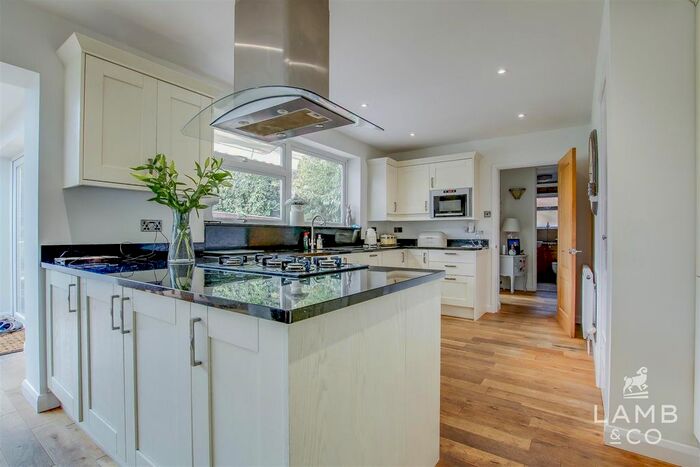 4 Bedroom Detached House For Sale In Orchard Close, Ramsey, CO12