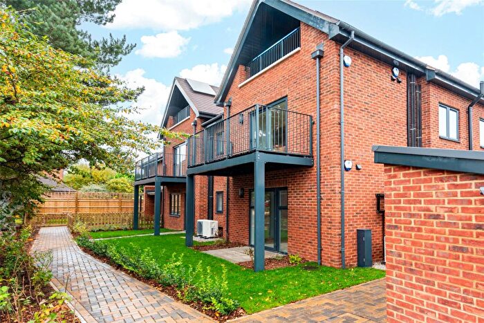 1 Bedroom Apartment For Sale In Joinery Close, Park Street, Princes Risborough, Buckinghamshire, HP27