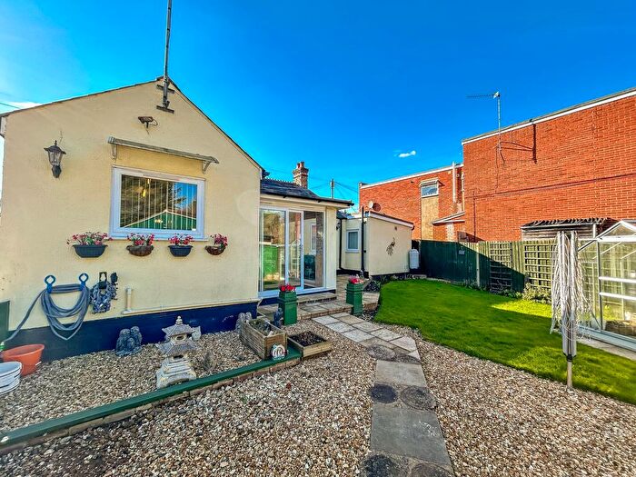 3 Bedroom Detached Bungalow For Sale In Kirkgate Street, Wisbech, PE13