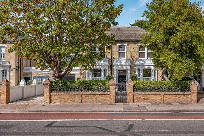 6 Bedroom Detached House For Sale In Castelnau, Barnes, London, SW13