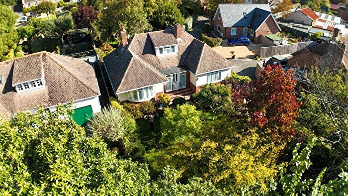 3 Bedroom Detached House For Sale In Barnes Lane, Milford On Sea, Lymington, Hampshire, SO41