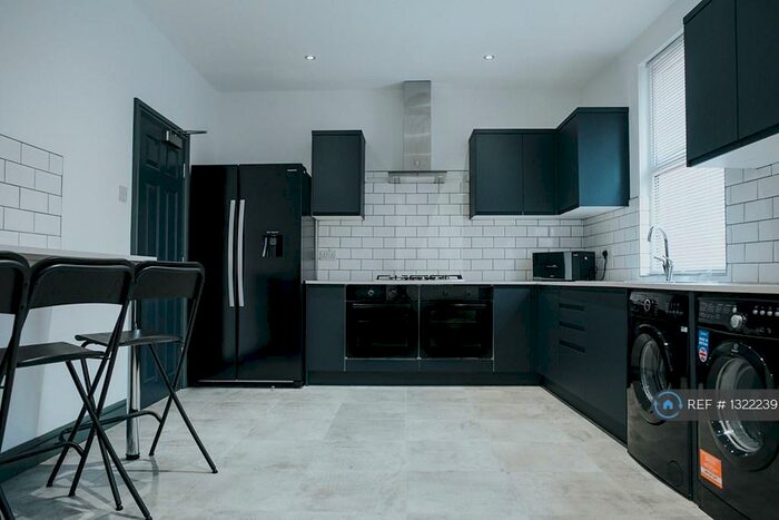 8 Bedroom Terraced House To Rent In Boswell Street, Liverpool, L8