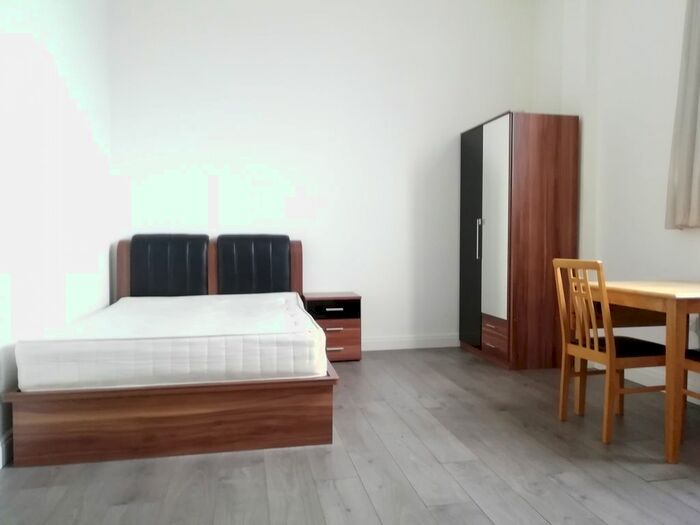 1 Bedroom Studio To Rent In Broadwalk Shopping Centre, Station Road, Edgware, HA8