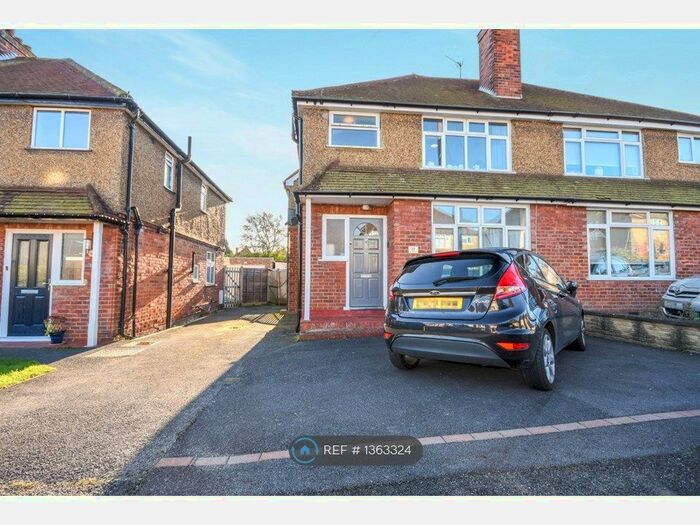 4 Bedroom Semi-Detached House To Rent In Sheepfold Road, Guildford, GU2