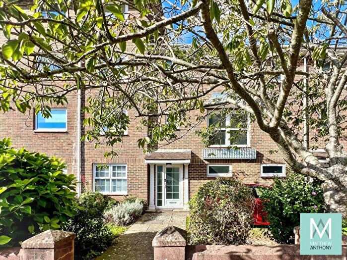 2 Bedroom House To Rent In Manor Road, BN11