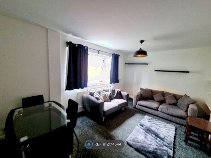 3 Bedroom Flat To Rent In Hulme Street, Hulme, Manchester, M15