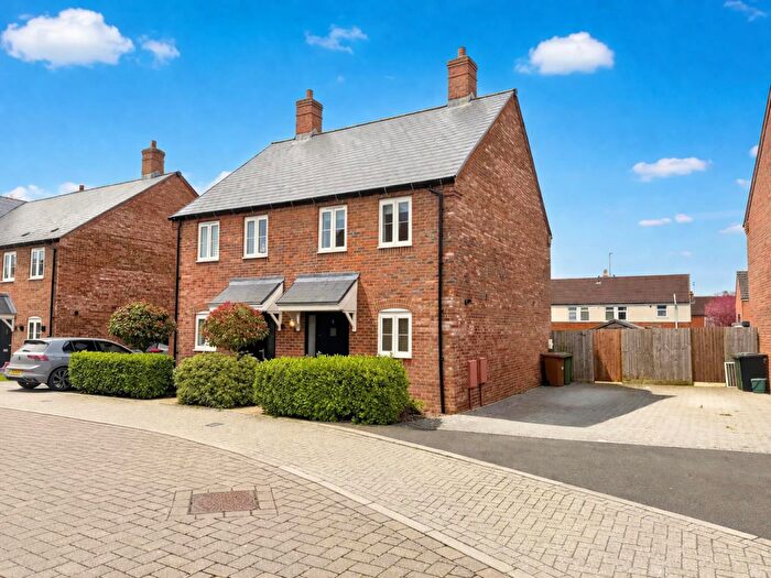 2 Bedroom Semi Detached House For Sale In Greenwood Close, Sonning Common, RG4