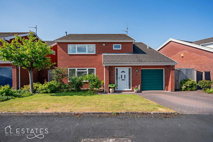 4 Bedroom Detached House For Sale In Bryn Coed, St Asaph, LL17