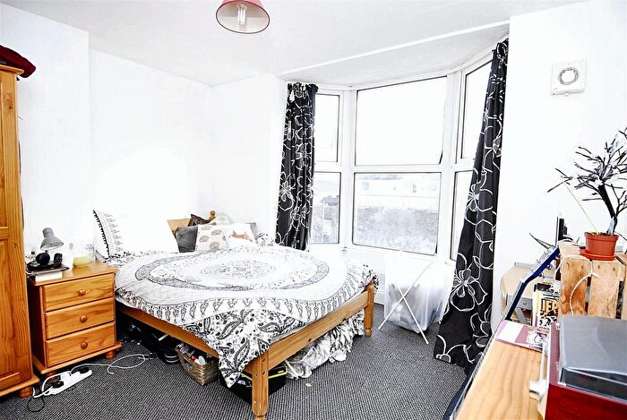 2 Bedroom Flat To Rent In Beaumont Road, Flat, Plymouth, PL4