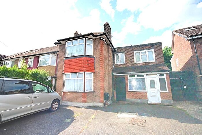 4 Bedroom Semi-Detached House For Sale In Selborne Gardens, Perivale, Greenford, UB6