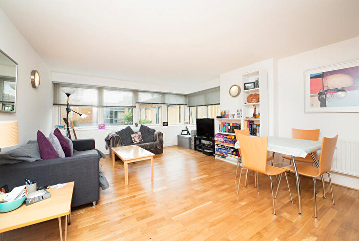 1 Bedroom Apartment To Rent In Gainsborough House, Canary Central, Canary Wharf, London, E14